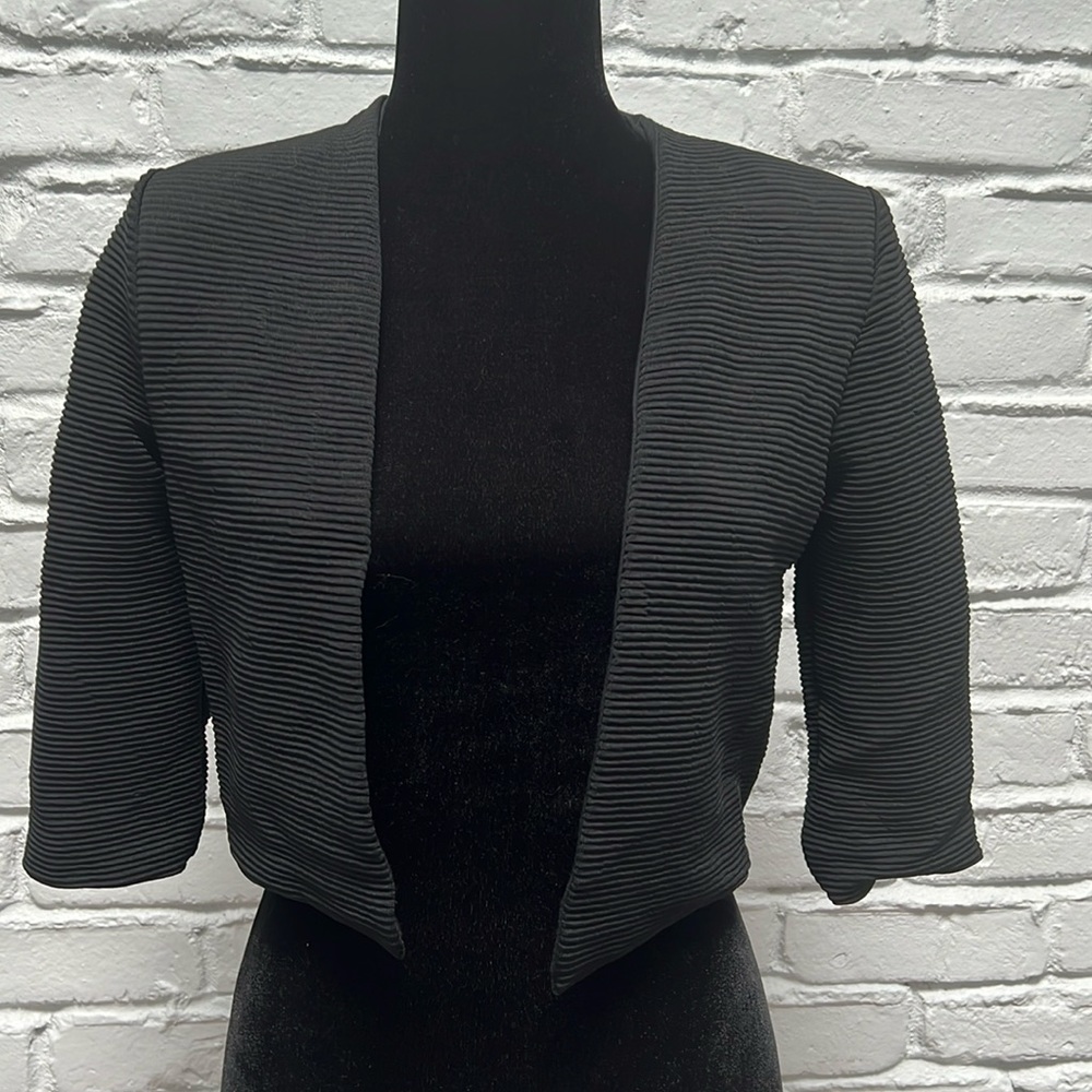 ⚫️ Topshop 3/4 Sleeve Ribbed Mini Cropped Jacket size 4
